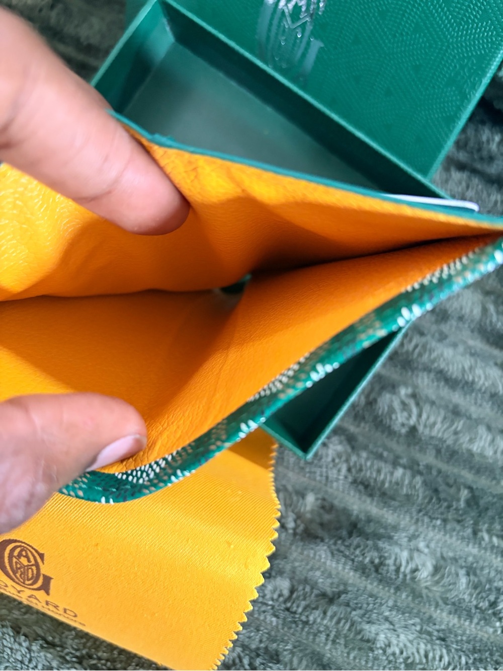 Goyard Teal Chevron Card Holder with Box - Picture 8 of 8